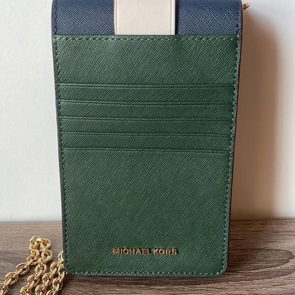 Michael Kors Small Tri-color Saffiano Leather
Smartphone Crossbody Bag In Green - Picture 8 of 14